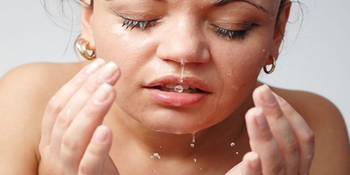 Get Rid of Rosacea Swelling with these 5 Tips